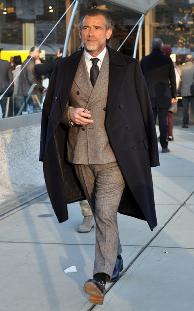 Pitti Uomo Wear the overcoat as a cape