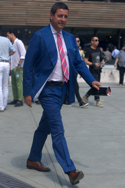 Firenze-Pitti-blue-suit-The-Journal-of-Style-2