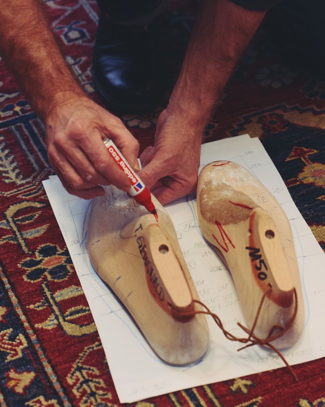 Benjamin-Klemann-Shoes-fitting-The-Journal-of-Style-6