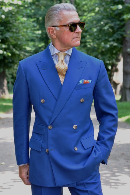 The Versatile Bold Suit -