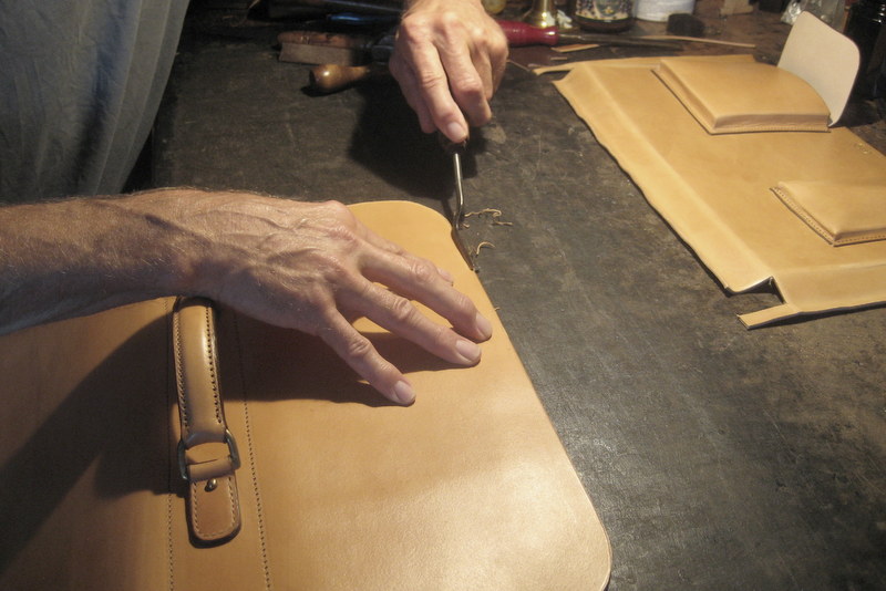bespoke_briefcase_full_grain_leather_in_the_making_sartorial_notes_3